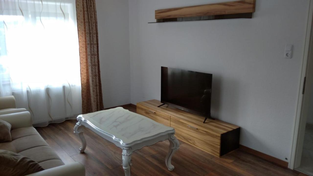 Leon Apartment เทตต์นัง ภายนอก รูปภาพ